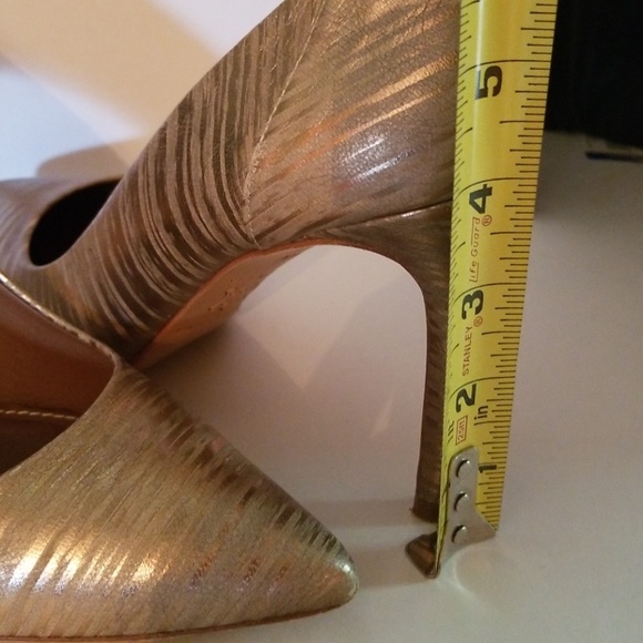 Shoes - Picture 4 of 4